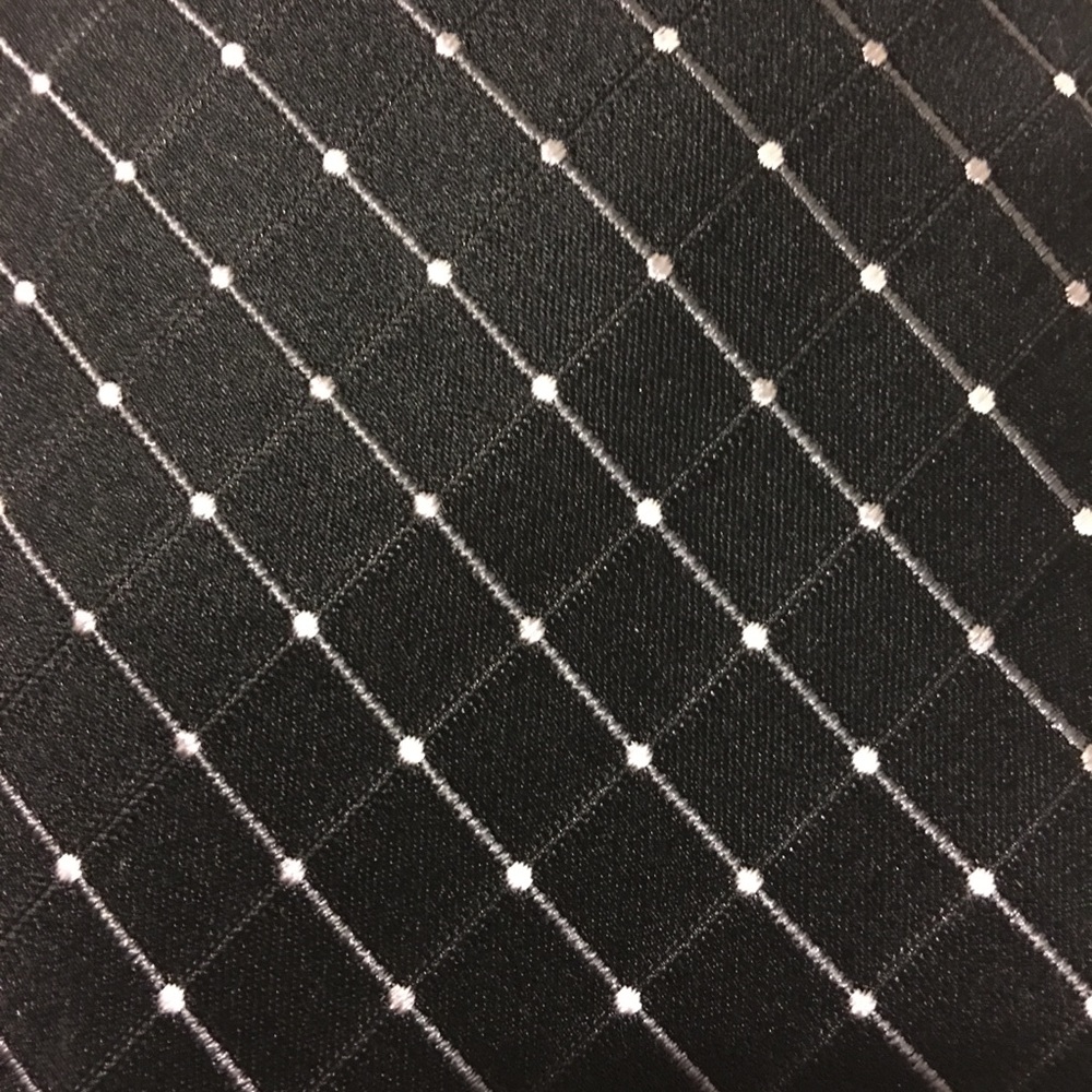 Geoffrey Beene • Silk Tie - Picture 3 of 5